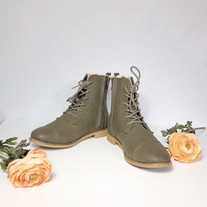 Toms Olive Green Combat Boots